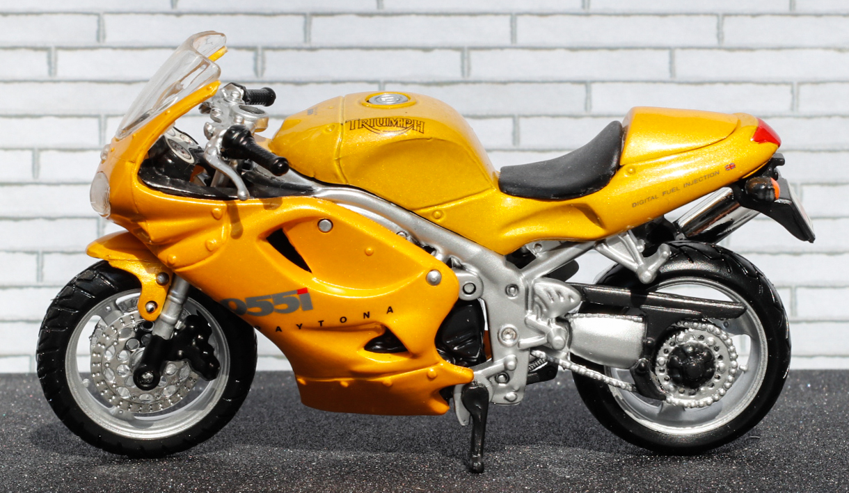Maisto Triumph Daytona 955i